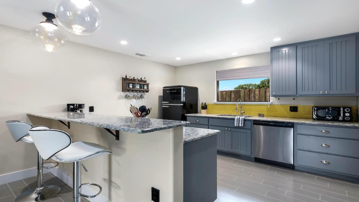 פרדריקסברג Blumenhaus Sleeps 6 Full Kitchen Plus Hot Tub מראה חיצוני תמונה