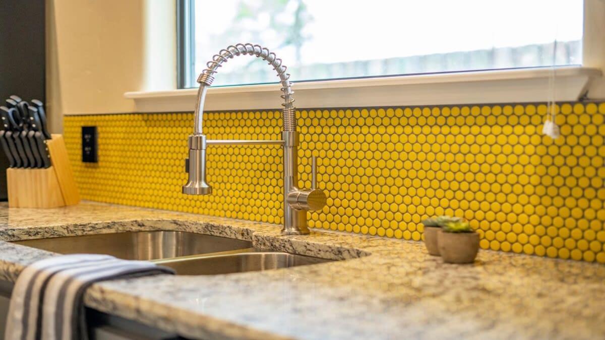 פרדריקסברג Blumenhaus Sleeps 6 Full Kitchen Plus Hot Tub מראה חיצוני תמונה